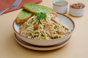Aglio Olio Peperoncino Pasta (Chicken)