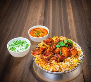 Chicken Fri Piece Biryani 1000Ml Box