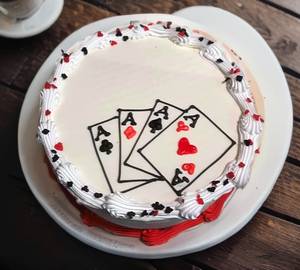 Party Theme Pannappl Cake