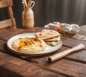 Hummus With Pita
