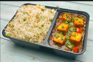 Paneer Chilli And Fried Rice Combo