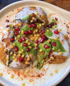 Aloo Tikki With Dahi