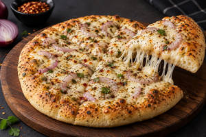 Cheesy Onion Kulcha Pizza