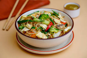 Hakka Noodles (Egg)