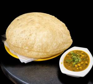 Chana Batura