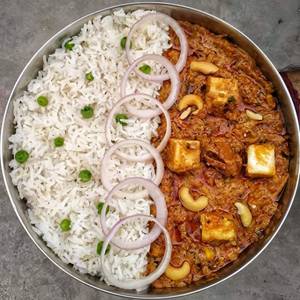 Veg Pulao With Paneer Masala