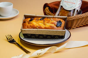 Date & Walnut Dry Cake