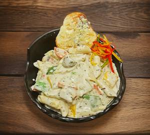 White Sauce Pasta