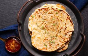 Papad Pyaz Paratha