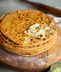 Dahi Stuffed Onion Paratha
