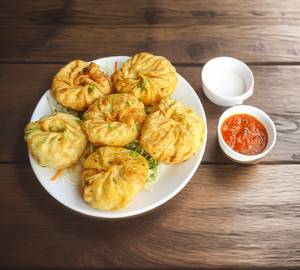 Paneer Fried Momos (8 Pieces)