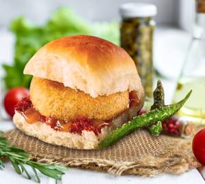 Classic vada pav