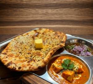Amritsari Naan With Paneer Butter Masala
