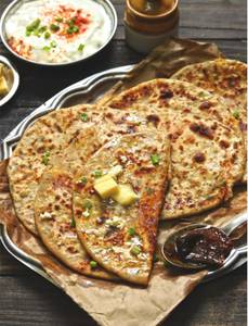Paneer Pyaj Paratha