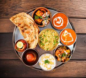 Special Veg Thali With Sweet