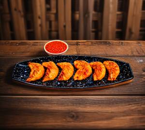 Fried cheese corn momos