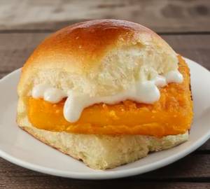 Paneer supreme vada pav