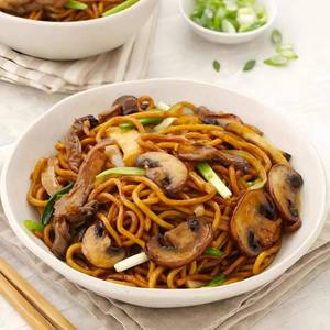 Schezwan Mushroom Noodles
