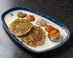 Curry Leaf Podi Onion Uthappam