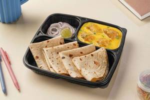 Kadhi Pakoda with Chapati Lunchbox