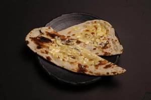 Paneer Stuffed Naan