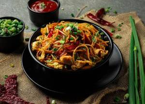 Schezwan Chicken Noodles