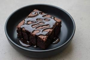 Brownie With Chocolate Sauce
