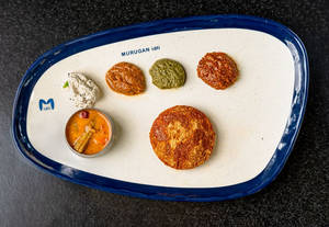 Garlic Ghee Podi Idli (1pc)