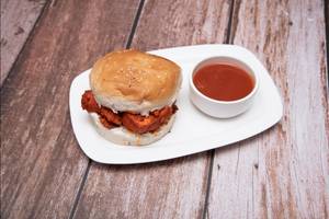 Chicken club burger
