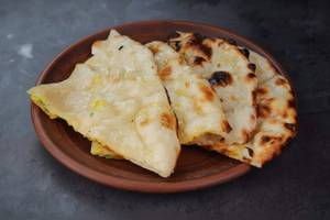 Veg stuffed kulcha