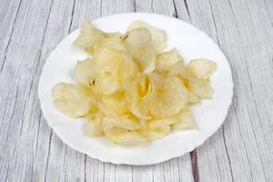 Potato chips [100 grams]