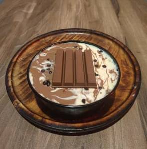 Kitkat Bowl Cake