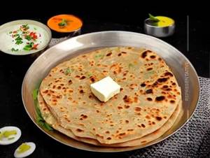 Aloo Paratha And Curd