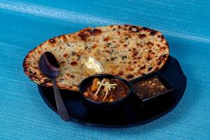 Gobhi Kulcha