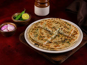 Stuffed Naan(mixed/paneer)