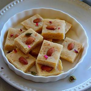 Khoya Badam Barfi [Per Kg]