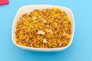 Dal Moth 400 Gms