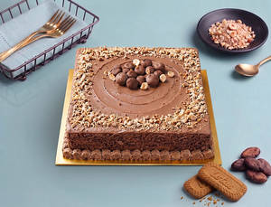 Nutella Hazelnut Square Cake