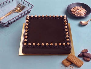Hazelnut Rocher Square Cake