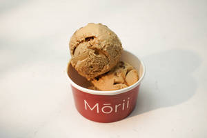Pecan & Salted Caramel Ice Cream