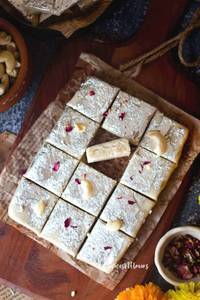 Khoya Kaju Barfi [Per Kg]