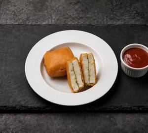 Paneer Pakoda Plate (2 PCs)