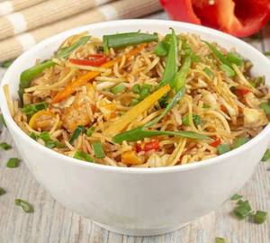 Egg Chicken Chowmein (o)