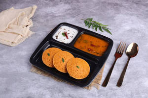 Schezwan Idli [3pcs]