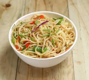 Veg Chowmein Hakka (o)
