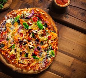 Onion Tomato Veg Pizza  + 250 Ml Thumsup
