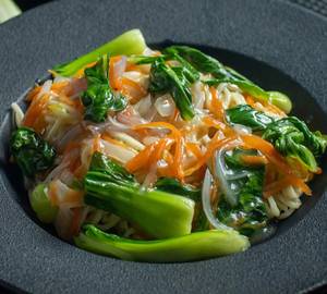 Veg Chowmein Gravy (1000ml) (o)