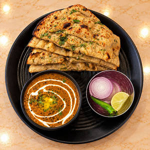 Dal Makhani With 2 Laccha Pratha