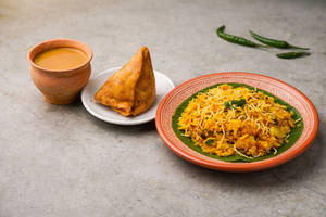 Indori Poha 1plate + Samosa 1pcs + Elaichi Chai  1cup
