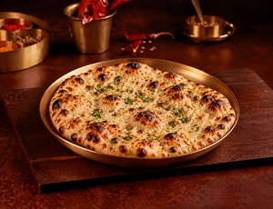 Butter Cheese Garlic Naan (1 Pc)